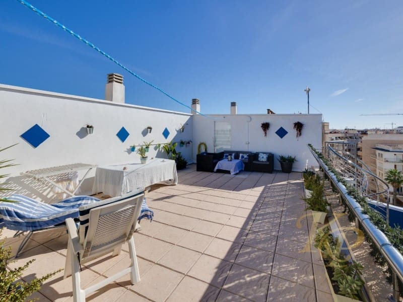 Ático de 3 habitaciones en Torrevieja en venta con garaje - 350.000 € (Ref: 9808124)