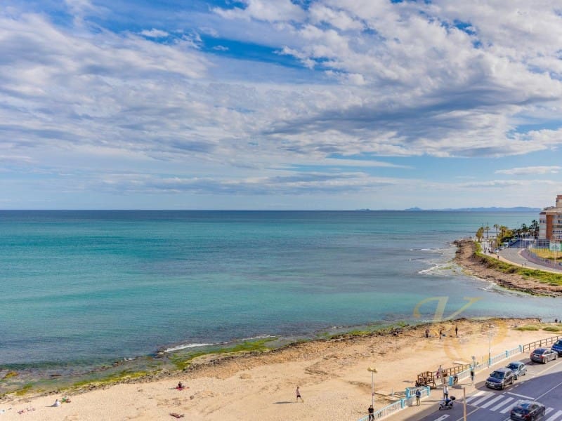 Ático de 3 habitaciones en Torrevieja en venta con garaje - 350.000 € (Ref: 9808124)