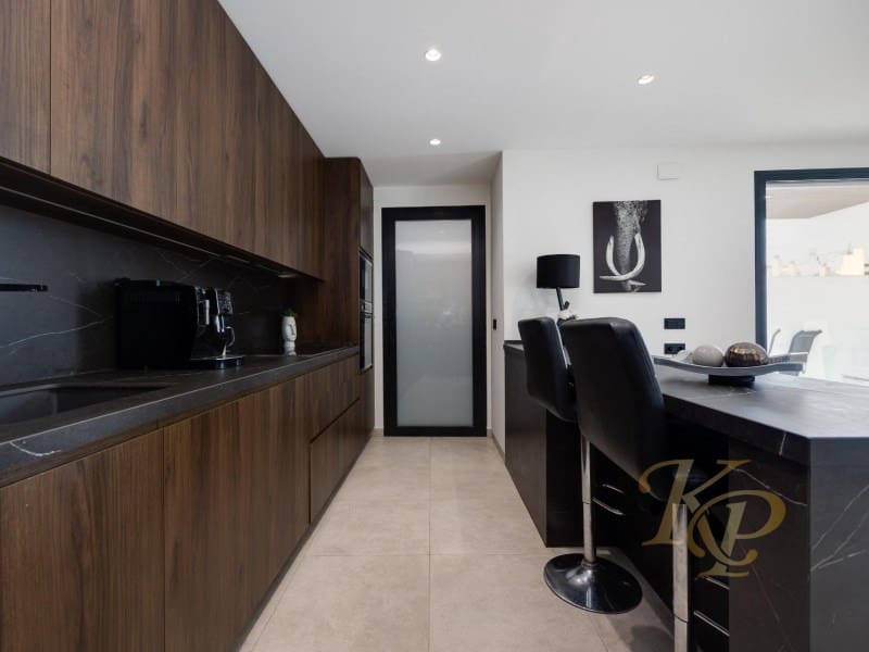 3 camera da letto Appartamento in vendita in Torrevieja con garage - 332.900 € (Rif: 9808125)