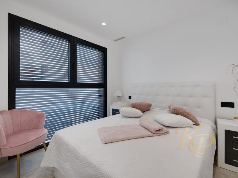 3 camera da letto Appartamento in vendita in Torrevieja con garage - 332.900 € (Rif: 9808125)
