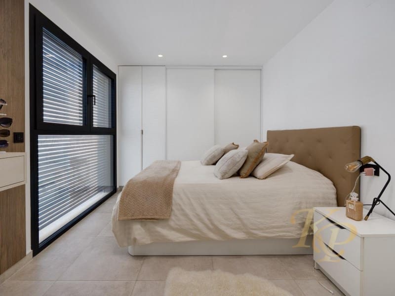 3 camera da letto Appartamento in vendita in Torrevieja con garage - 332.900 € (Rif: 9808125)
