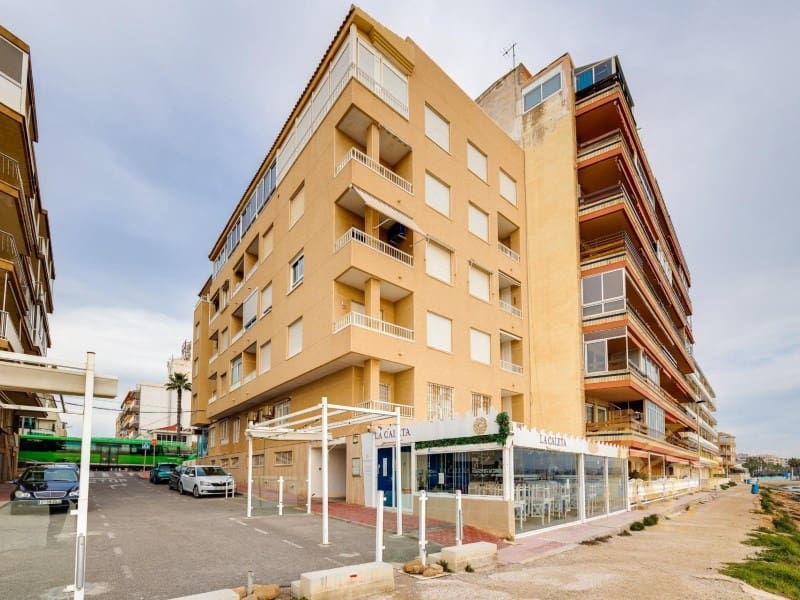 2 slaapkamer Appartement te koop in Torrevieja - € 132.000 (Ref: 9808126)