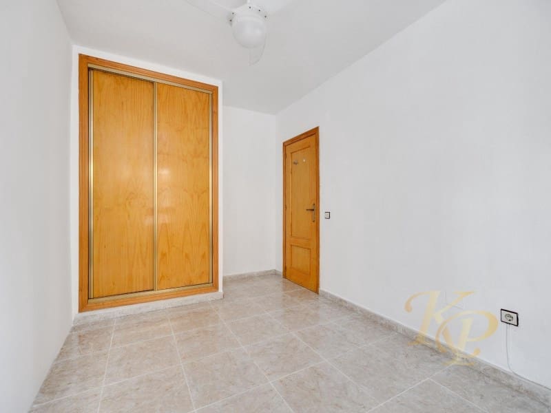 2 slaapkamer Appartement te koop in Torrevieja - € 132.000 (Ref: 9808126)