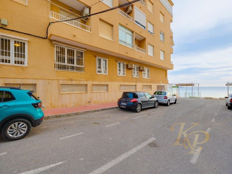 2 slaapkamer Appartement te koop in Torrevieja - € 132.000 (Ref: 9808126)