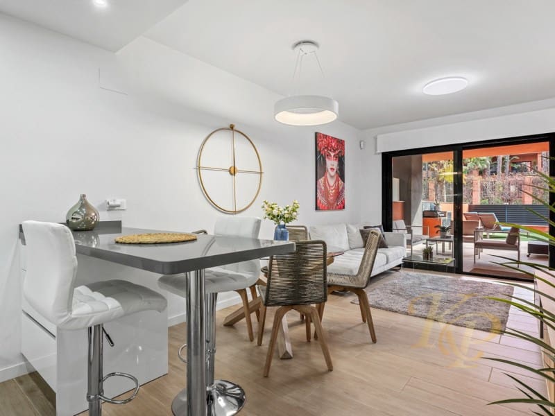 2 bedroom Apartment for sale in Orihuela Costa with pool - € 244,500 (Ref: 9808127)