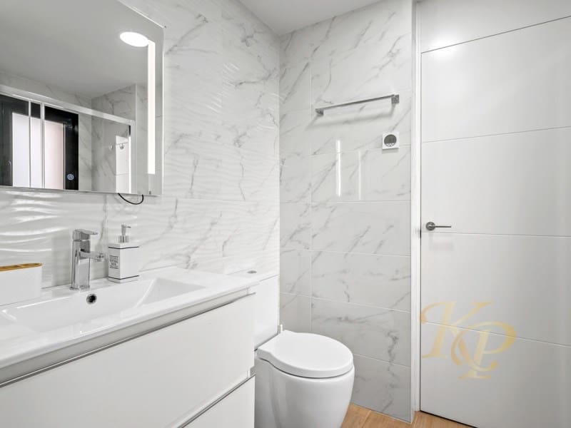 2 bedroom Apartment for sale in Orihuela Costa with pool - € 244,500 (Ref: 9808127)