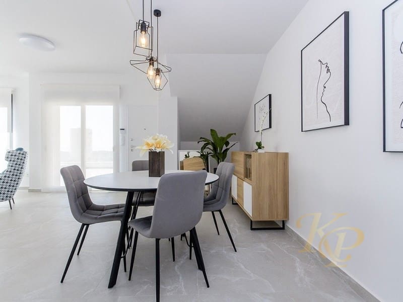 Bungalow de 3 habitaciones en San Miguel de Salinas en venta con piscina - 415.000 € (Ref: 9808128)