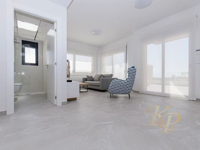 Bungalow de 3 habitaciones en San Miguel de Salinas en venta con piscina - 415.000 € (Ref: 9808128)