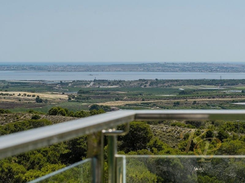 Bungalow de 3 habitaciones en San Miguel de Salinas en venta con piscina - 415.000 € (Ref: 9808128)