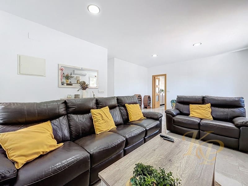 5 slaapkamer Villa te koop in Torrevieja - € 595.000 (Ref: 9811499)