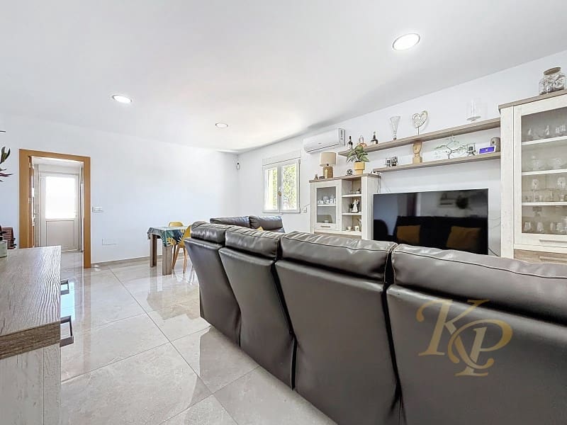 5 slaapkamer Villa te koop in Torrevieja - € 595.000 (Ref: 9811499)