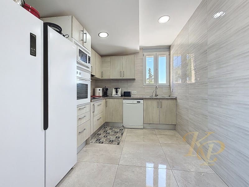 5 slaapkamer Villa te koop in Torrevieja - € 595.000 (Ref: 9811499)
