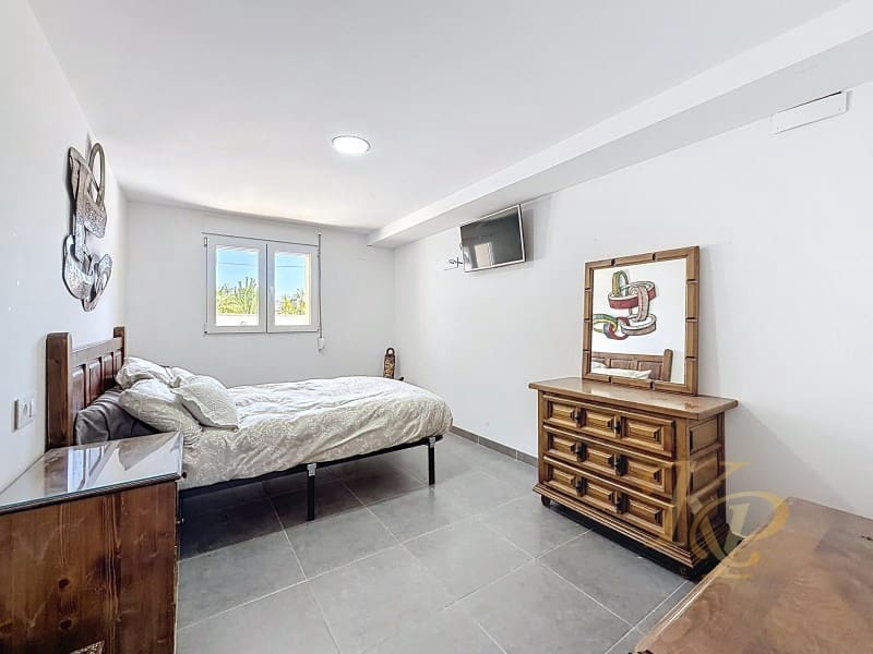 5 slaapkamer Villa te koop in Torrevieja - € 595.000 (Ref: 9811499)