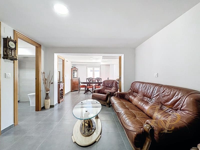 5 slaapkamer Villa te koop in Torrevieja - € 595.000 (Ref: 9811499)