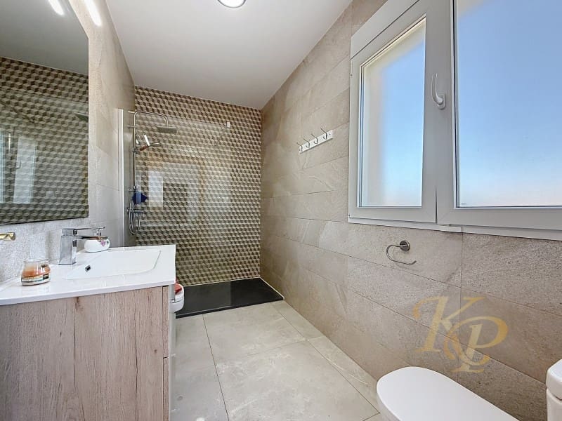 5 slaapkamer Villa te koop in Torrevieja - € 595.000 (Ref: 9811499)