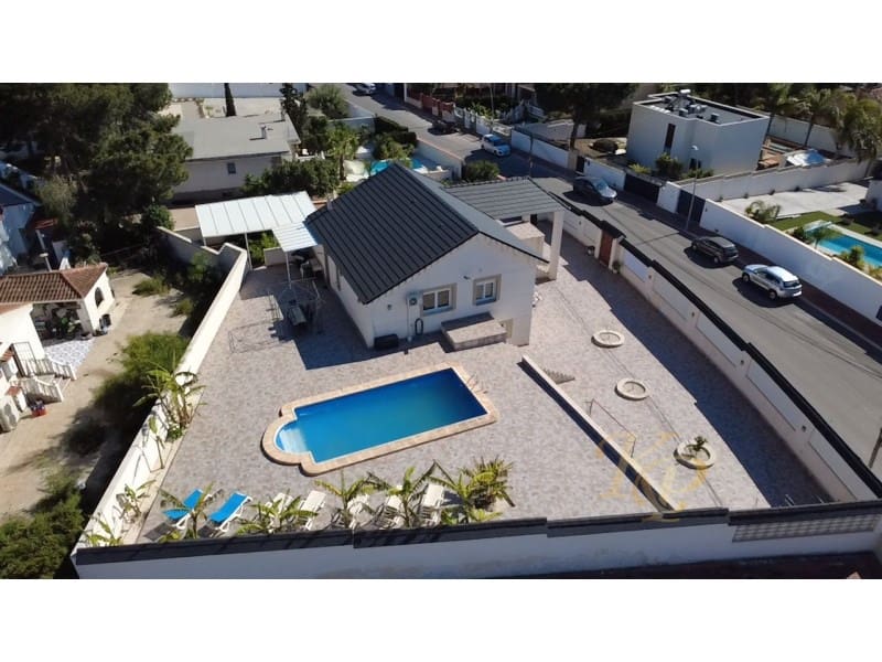 5 slaapkamer Villa te koop in Torrevieja - € 595.000 (Ref: 9811499)
