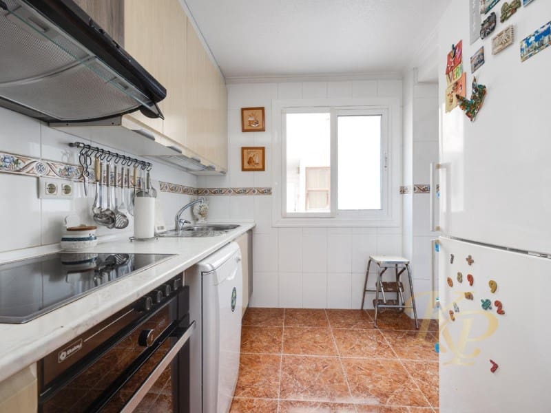 4 soveværelse Lejlighed til salg i Torrevieja - € 195.000 (Ref: 9811500)