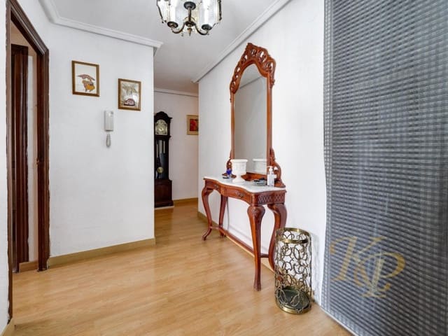4 soveværelse Lejlighed til salg i Playa del Cura, Torrevieja - € 195.000 (Ref: 9811500)