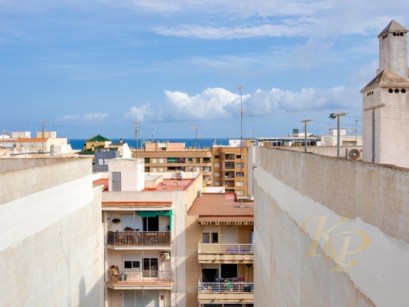 4 soveværelse Lejlighed til salg i Torrevieja - € 195.000 (Ref: 9811500)