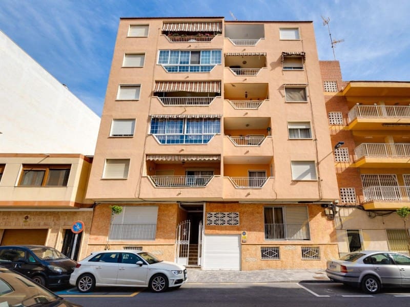 4 soveværelse Lejlighed til salg i Torrevieja - € 195.000 (Ref: 9811500)