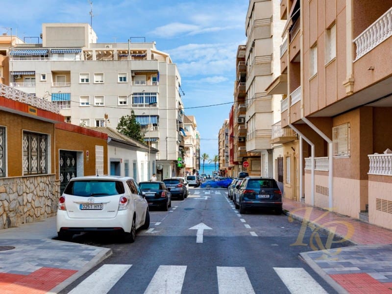 4 soveværelse Lejlighed til salg i Torrevieja - € 195.000 (Ref: 9811500)