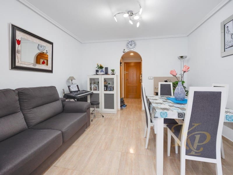 2 slaapkamer Appartement te koop in Torrevieja met garage - € 189.000 (Ref: 9811501)