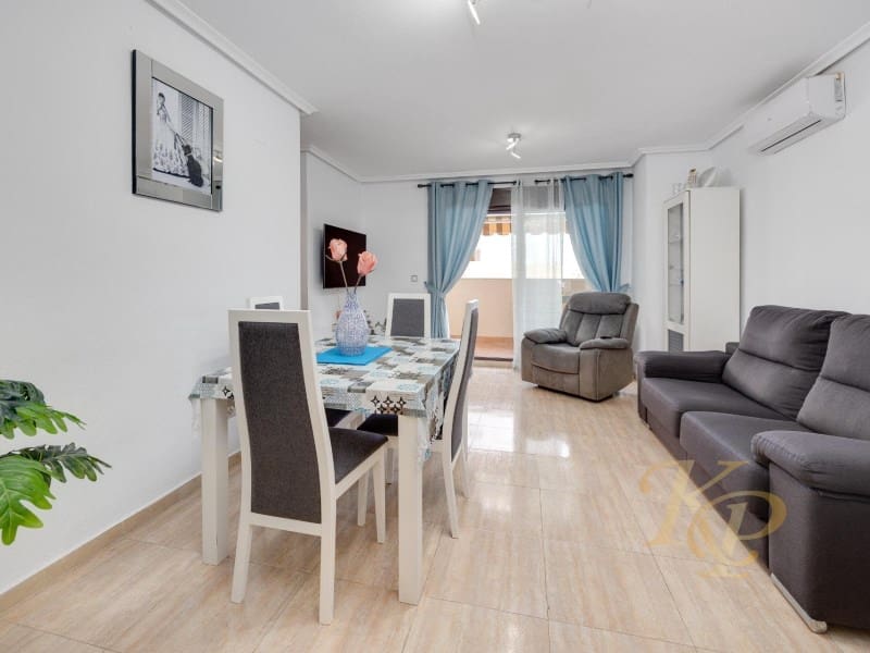 2 slaapkamer Appartement te koop in Torrevieja met garage - € 189.000 (Ref: 9811501)