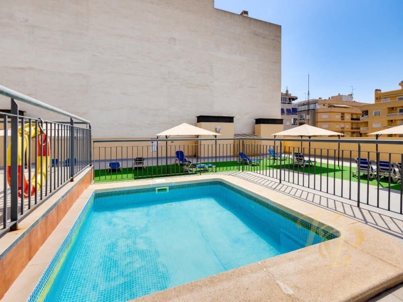 2 slaapkamer Appartement te koop in Torrevieja met garage - € 189.000 (Ref: 9811501)