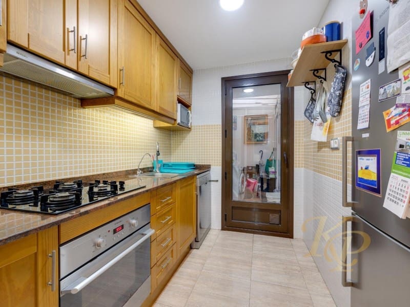 2 slaapkamer Appartement te koop in Torrevieja met garage - € 189.000 (Ref: 9811501)