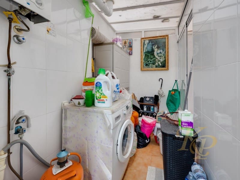 2 slaapkamer Appartement te koop in Torrevieja met garage - € 189.000 (Ref: 9811501)