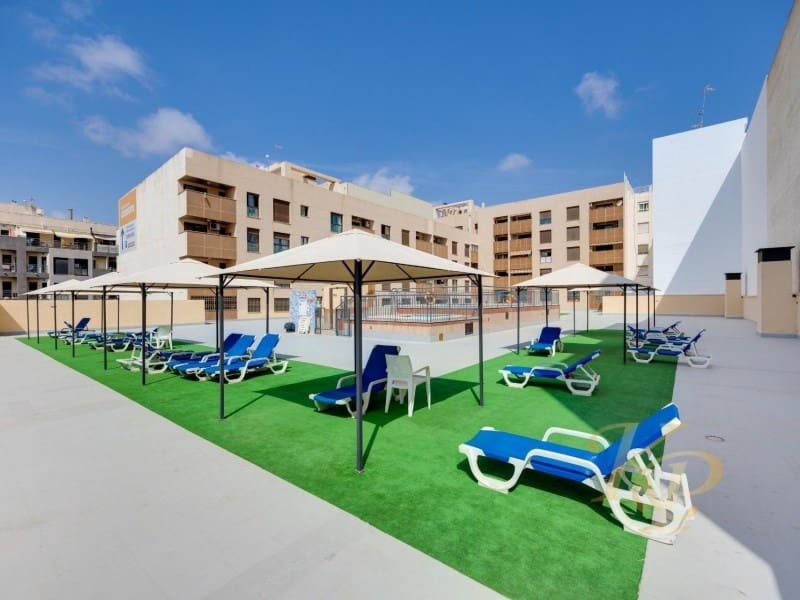 2 slaapkamer Appartement te koop in Torrevieja met garage - € 189.000 (Ref: 9811501)