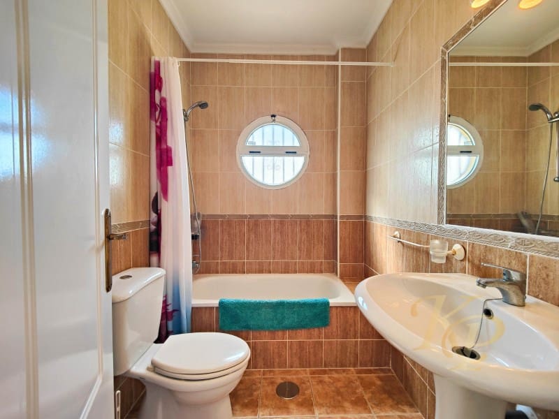 3 bedroom Townhouse for sale in Playa Flamenca - € 235,000 (Ref: 9815801)