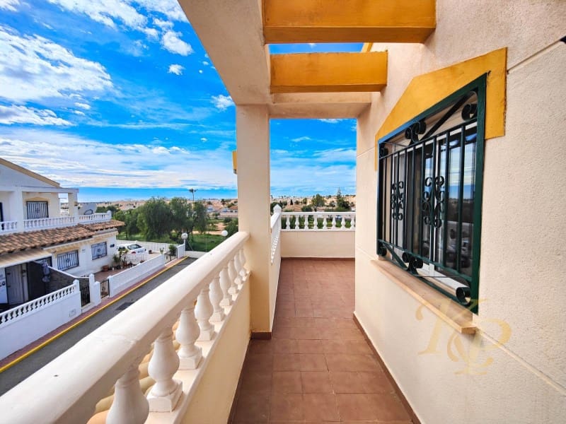 3 bedroom Townhouse for sale in Playa Flamenca - € 235,000 (Ref: 9815801)