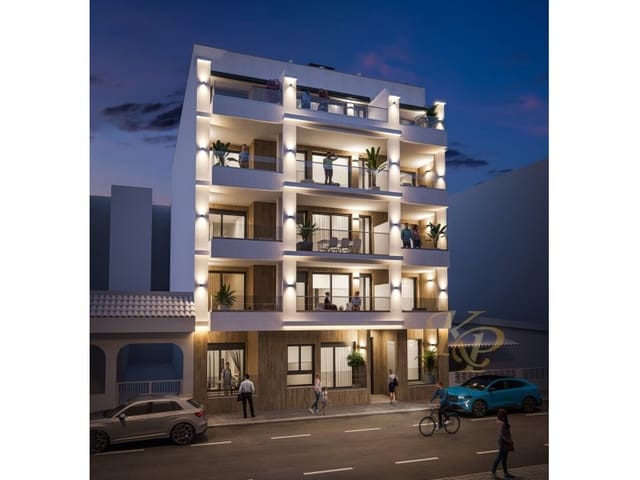 Ático de 2 habitaciones en Centro, Torrevieja en venta con piscina - 310.000 € (Ref: 9815805)