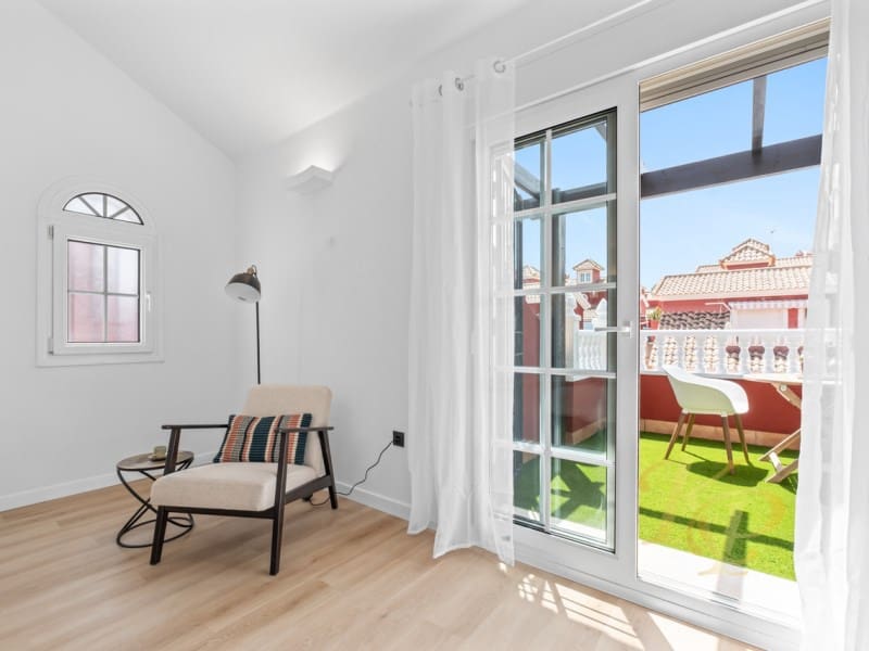 3 soverom Hus til salgs i Orihuela Costa - € 269 800 (Ref: 9818018)