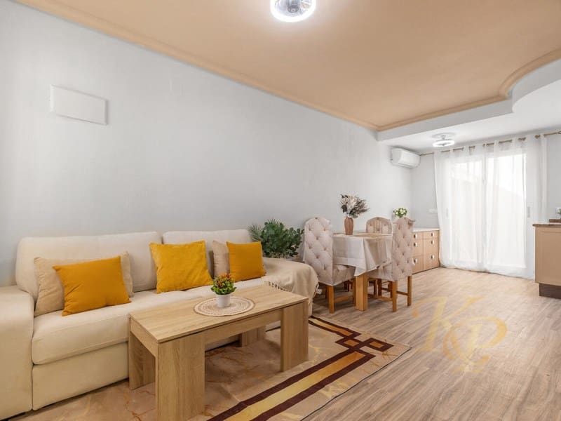 Casa de 2 habitaciones en Orihuela Costa en venta con piscina - 185.000 € (Ref: 9818019)
