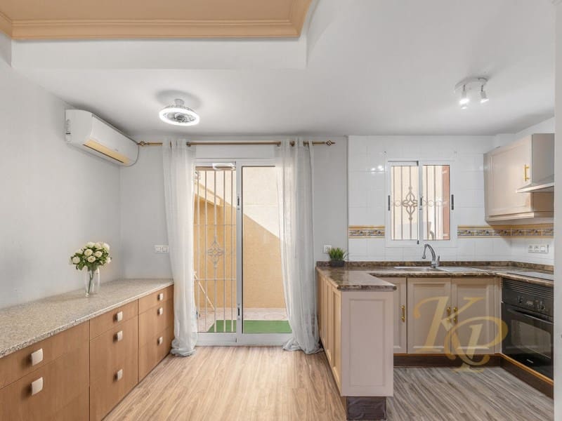 Casa de 2 habitaciones en Orihuela Costa en venta con piscina - 185.000 € (Ref: 9818019)