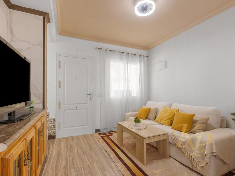 Casa de 2 habitaciones en Orihuela Costa en venta con piscina - 185.000 € (Ref: 9818019)