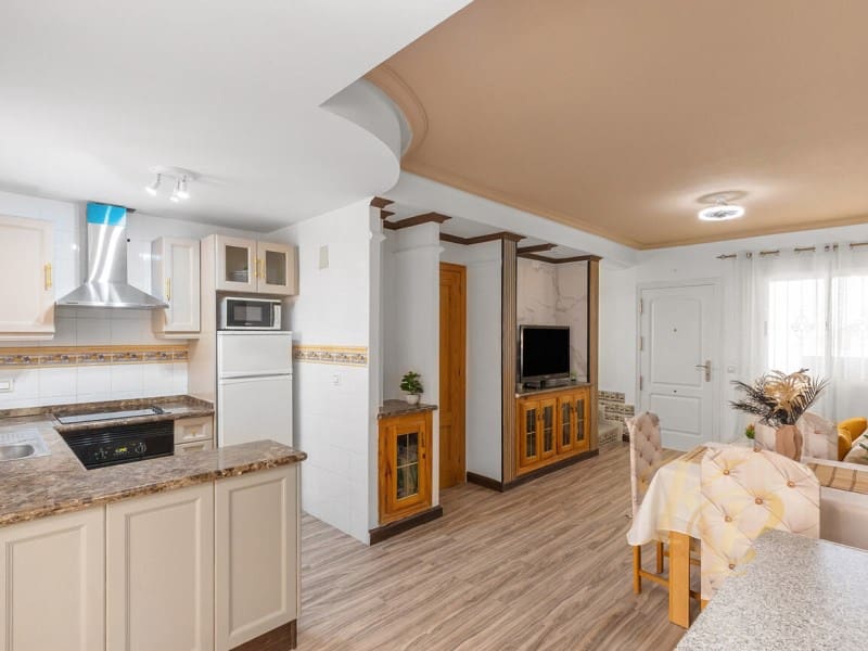 Casa de 2 habitaciones en Orihuela Costa en venta con piscina - 185.000 € (Ref: 9818019)