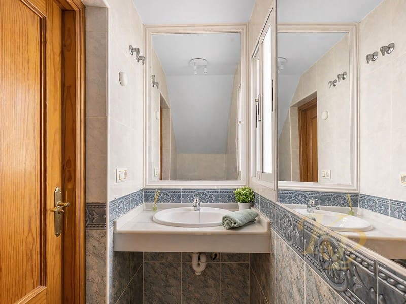 Casa de 2 habitaciones en Orihuela Costa en venta con piscina - 185.000 € (Ref: 9818019)