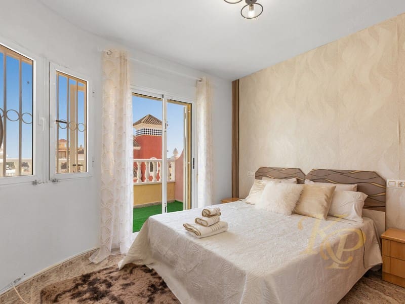Casa de 2 habitaciones en Orihuela Costa en venta con piscina - 185.000 € (Ref: 9818019)