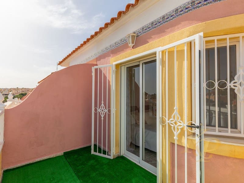 Casa de 2 habitaciones en Orihuela Costa en venta con piscina - 185.000 € (Ref: 9818019)