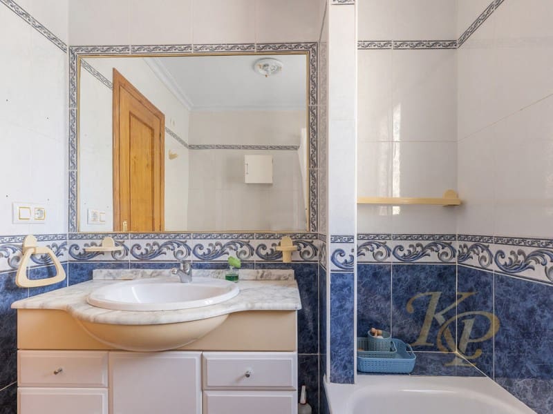 Casa de 2 habitaciones en Orihuela Costa en venta con piscina - 185.000 € (Ref: 9818019)
