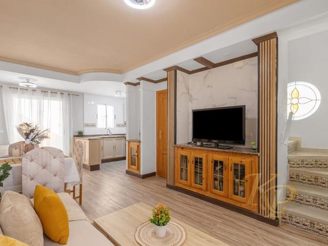 Casa de 2 habitaciones en Blue Lagoon en venta con piscina - 185.000 € (Ref: 9818019)