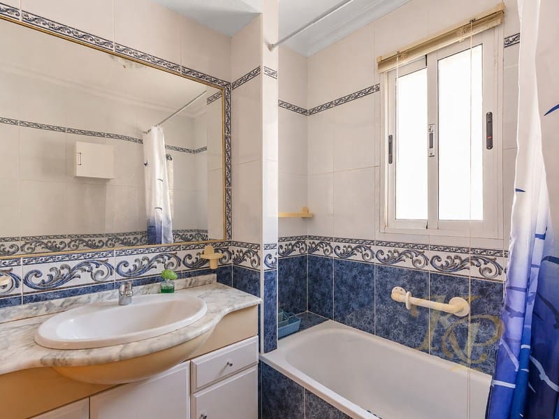 Casa de 2 habitaciones en Orihuela Costa en venta con piscina - 185.000 € (Ref: 9818019)