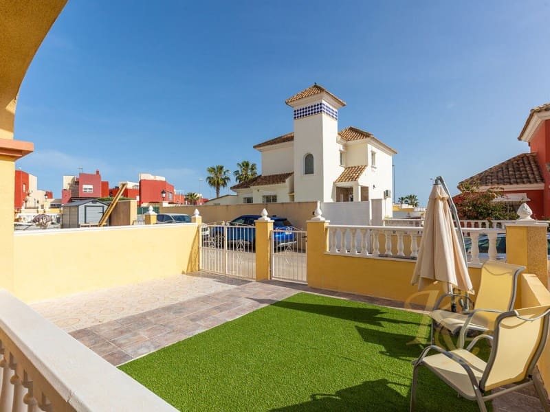 Casa de 2 habitaciones en Orihuela Costa en venta con piscina - 185.000 € (Ref: 9818019)