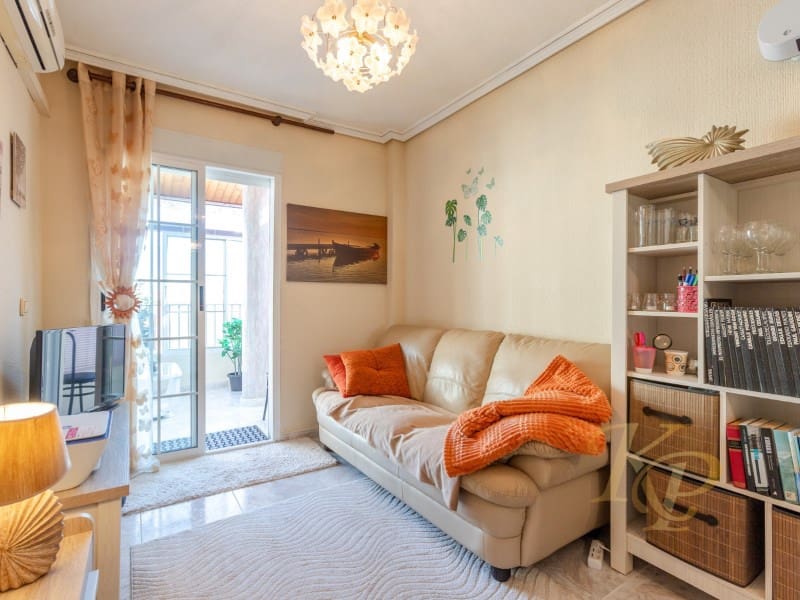 2 makuuhuone Huoneisto myytävänä paikassa Torrevieja - 139 500 € (Ref: 9818020)