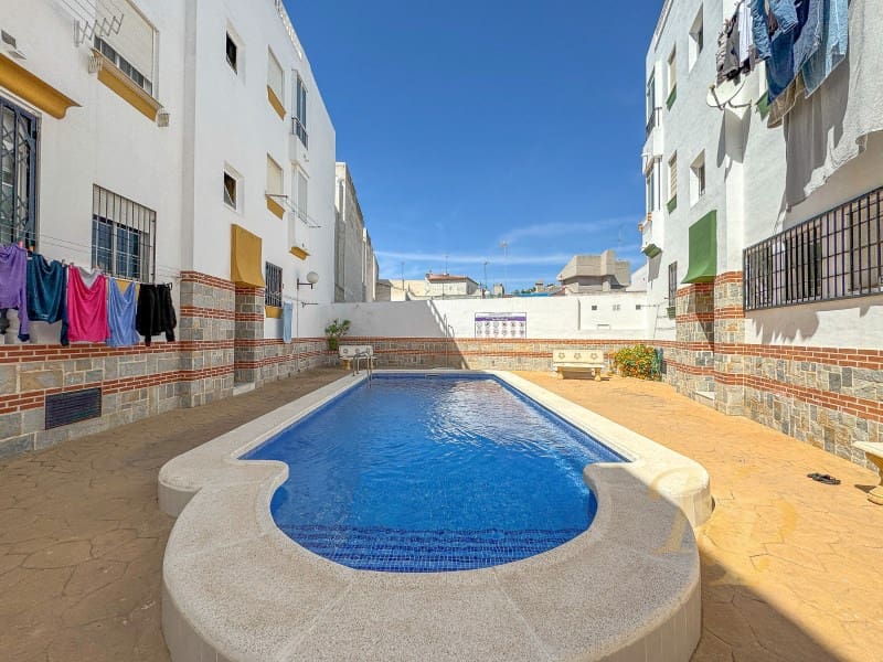 2 makuuhuone Huoneisto myytävänä paikassa Torrevieja - 139 500 € (Ref: 9818020)