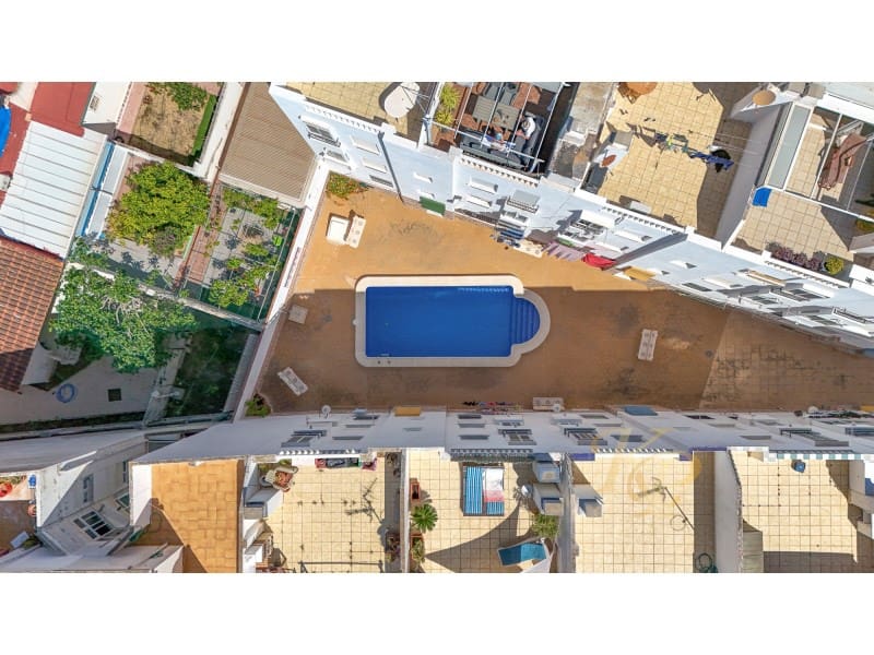 2 makuuhuone Huoneisto myytävänä paikassa Torrevieja - 139 500 € (Ref: 9818020)