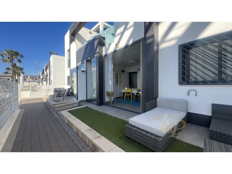 2 soverom Leilighet til salgs i Orihuela Costa med garasje - € 275 000 (Ref: 9818023)